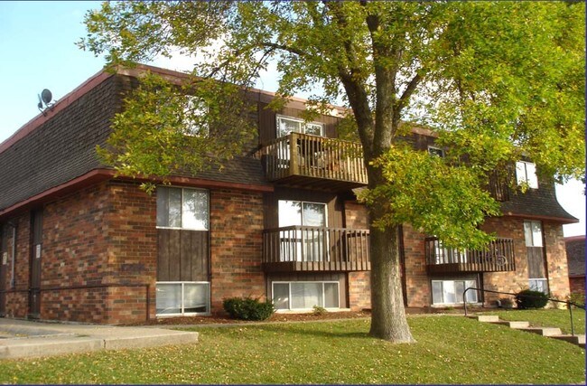 Crestwood Apartments For Rent In Davenport Ia Forrent Com