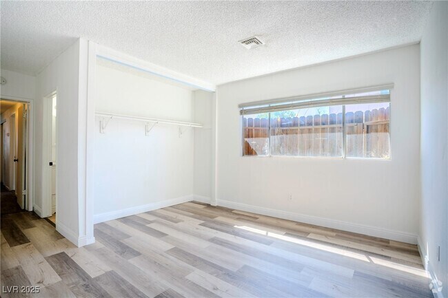 Building Photo - 67 Wyoming Ave Rental