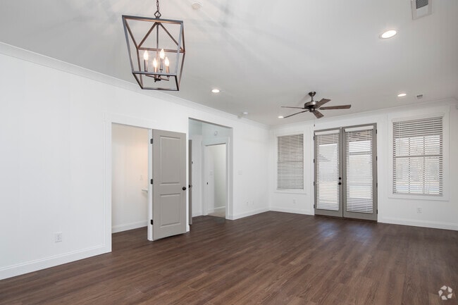 3 beds, 2.5 baths, 2,010 sq ft