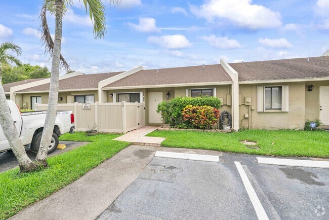 Building Photo - 10240 Boca Bend W Rental