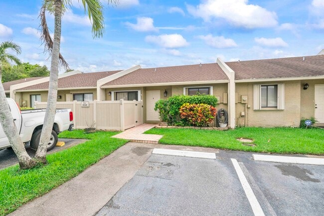 Building Photo - 10240 Boca Bend W Rental