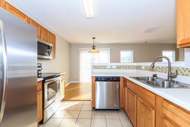 Photo - 10305 Green Hedge Ave