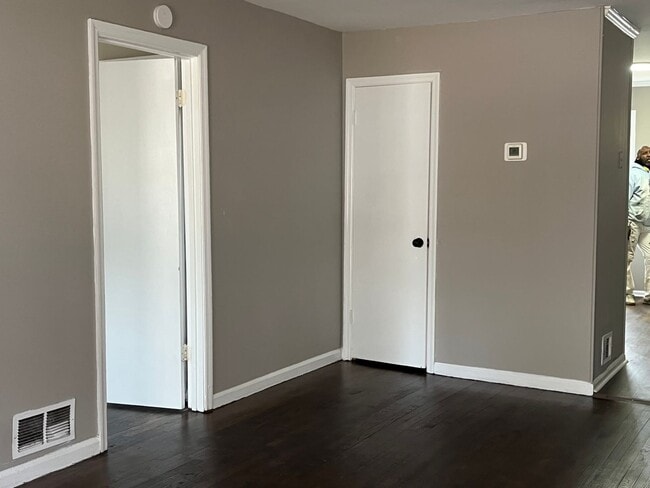 Photo - 2 Bedroom 1 Bath Duplex