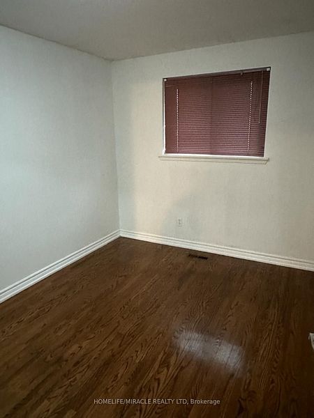 Photo - 16 Eldon Crt