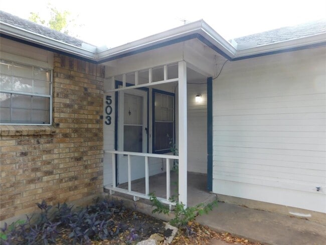 Photo - 501-503 Willowbend Cove