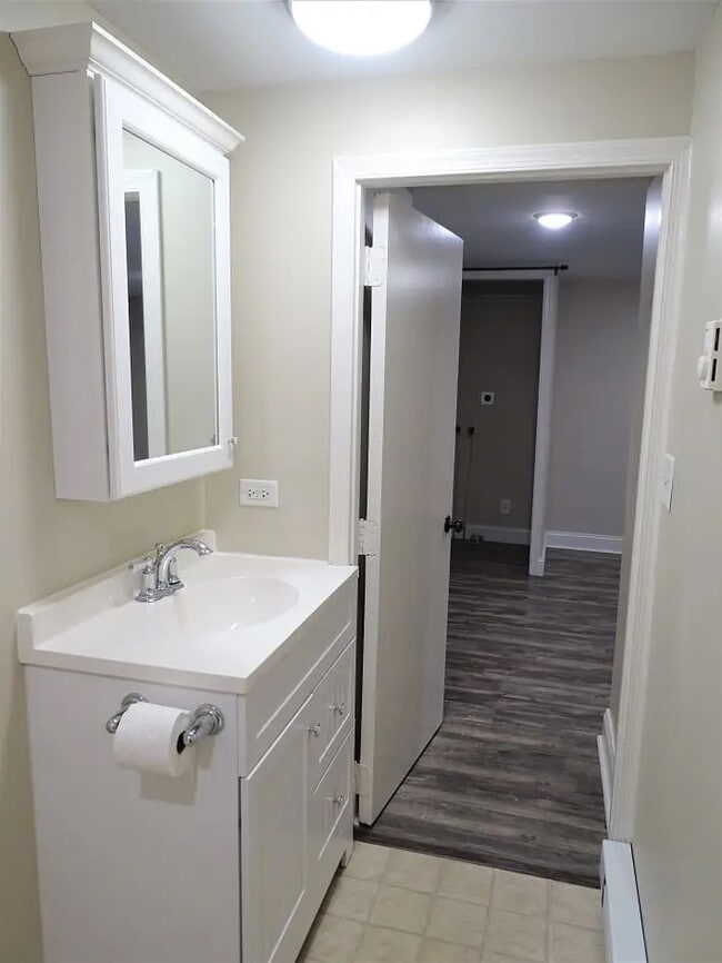 Photo - 125 E Main St Unidad C