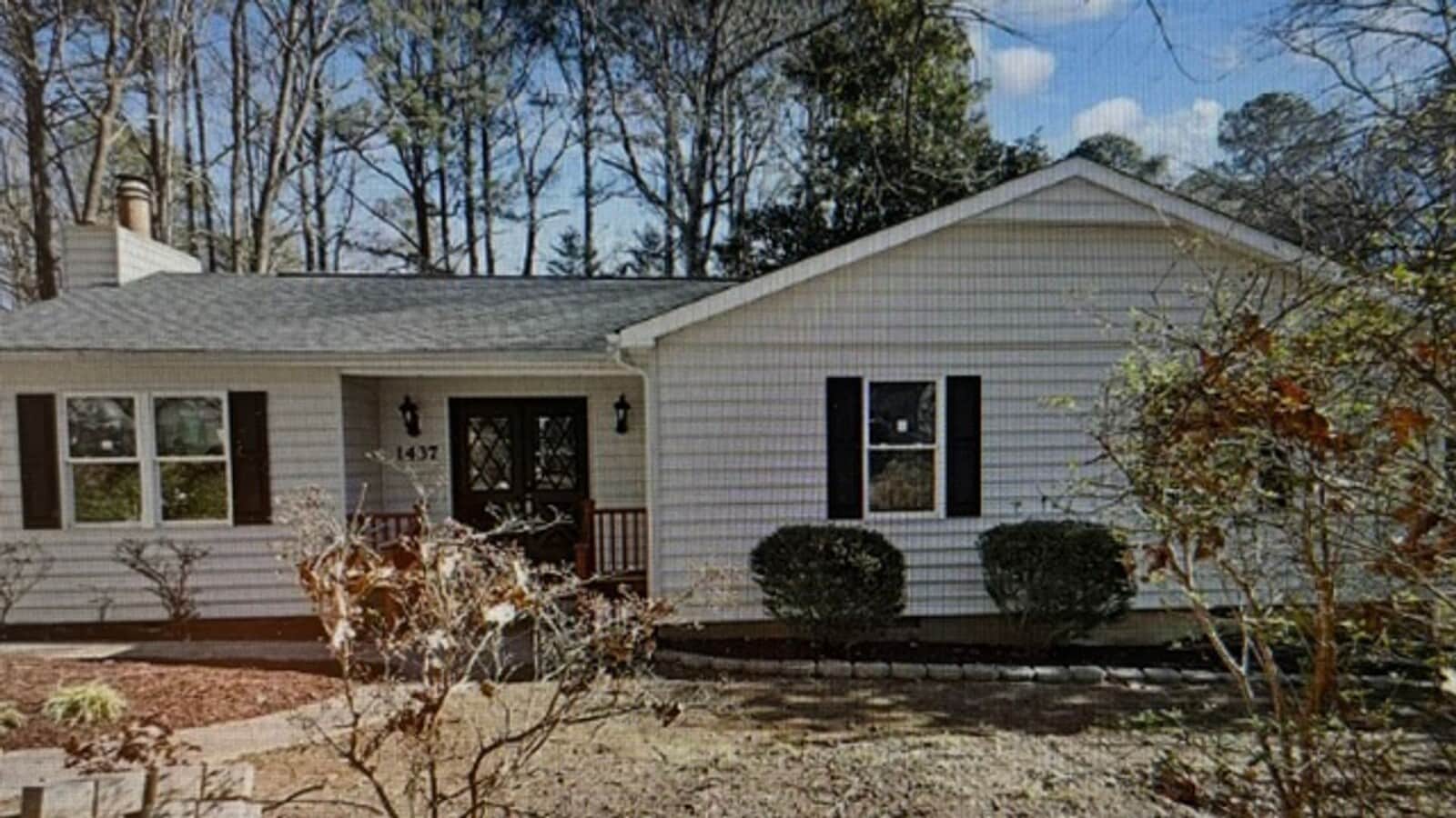 Photo - 1437 Huntly Ct