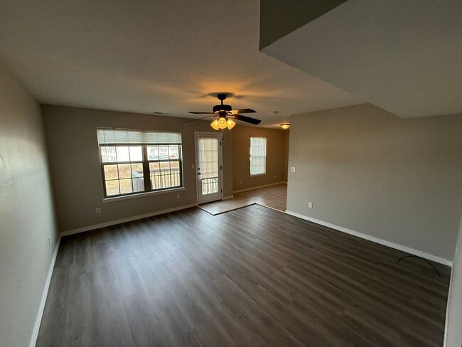 Photo - 3363 S Hillcrest Ave