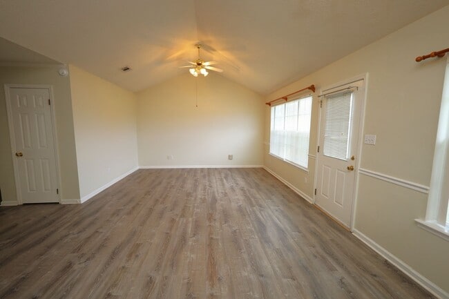 4200 Shadowwood Dr