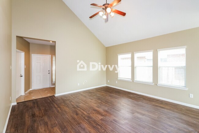 Photo - 19 Buena Park Cir