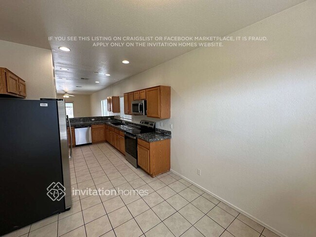 2213 W Carolina Dr