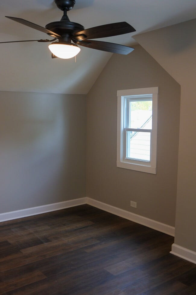 Photo - 12237 S May St