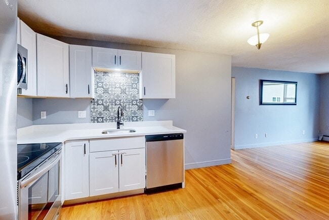 Kitchen - 1105 Lexington St Unit Glennmeadow  7 bldg 5