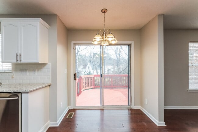 7409 Derby Meadows Ct