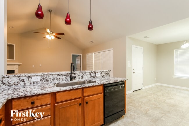 Photo - 1918 Sugarbush Dr