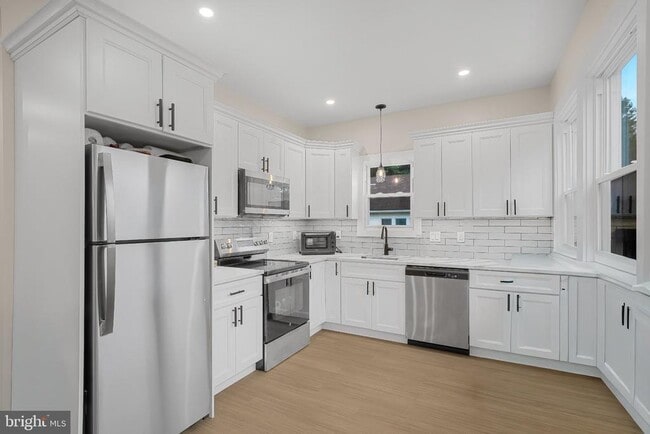 75 Dreamland Park Dr Unidad FRONT
