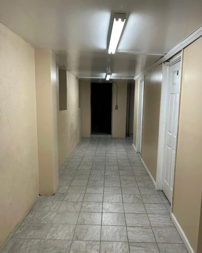 Photo - 448 E 94th St