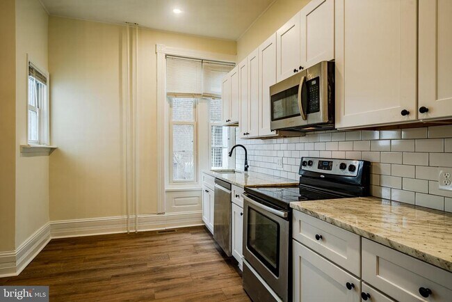 Photo - 144 Gay St