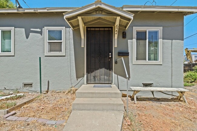 Building Photo - 622 J St Unit 622 J Street