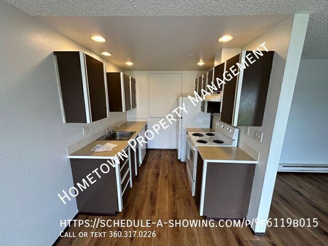 Photo - 335 Dennis St SE