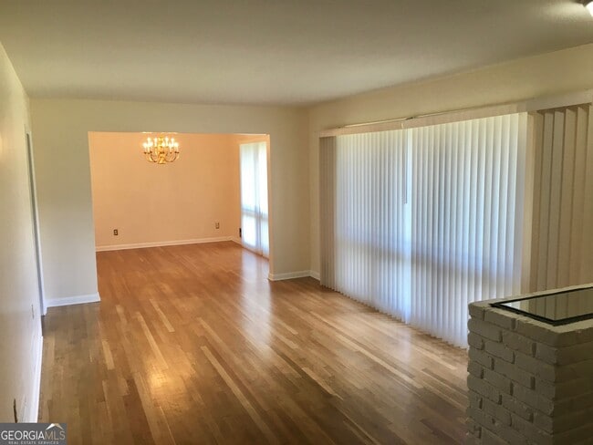 Photo - 2137 Galway Ln