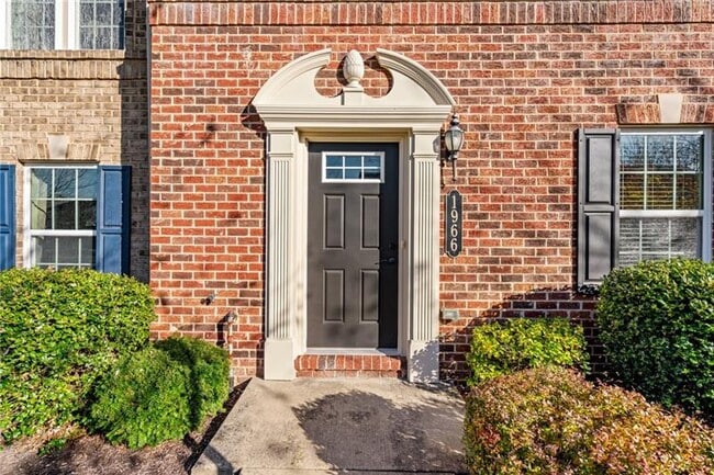 Photo - 1966 Georgetown Dr