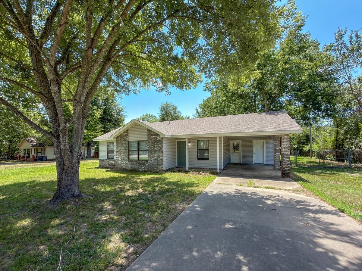 Photo - 1139 W Denver St