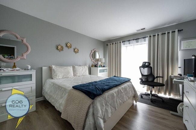 Photo - 2310 N Harlem Ave