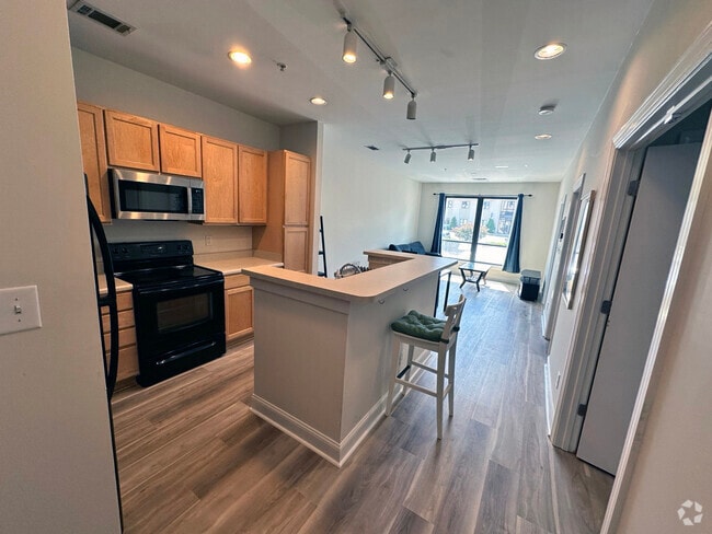 Building Photo - 411 W Washington St Unit 109 Rental