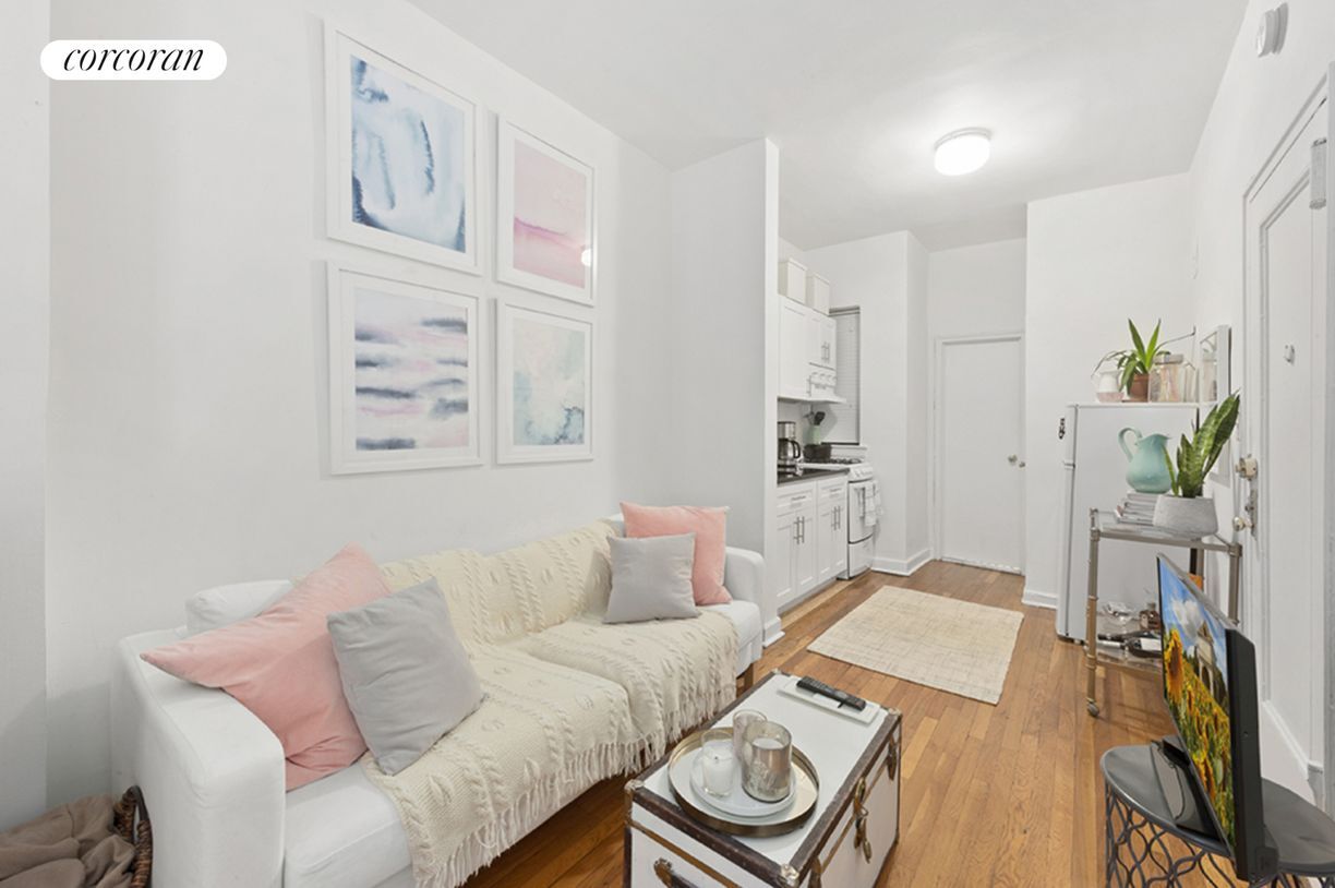 Photo - 50 East End Ave