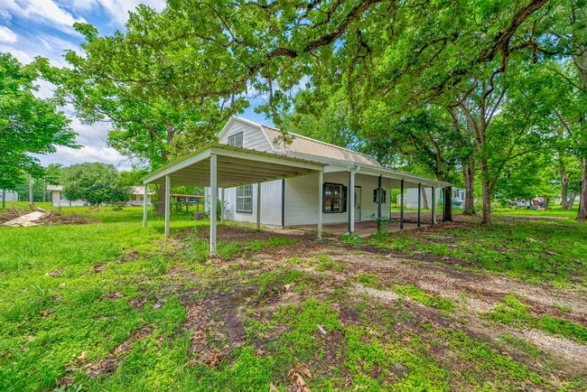 Photo - 428 Lakewood Dr