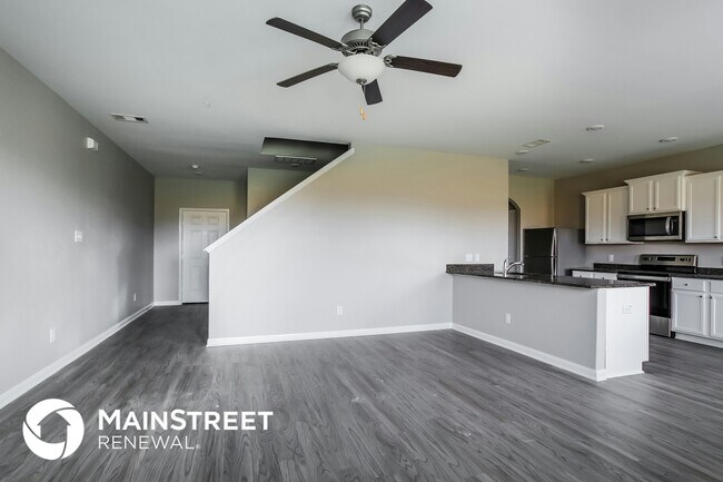 Photo - 25189 Dickens Dr