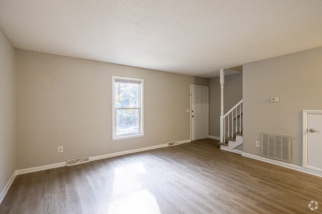 2BR, 1.5BA - 1,280SF - Living Room