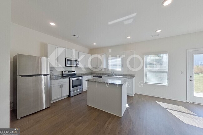 Photo - 155 Dudley Wy