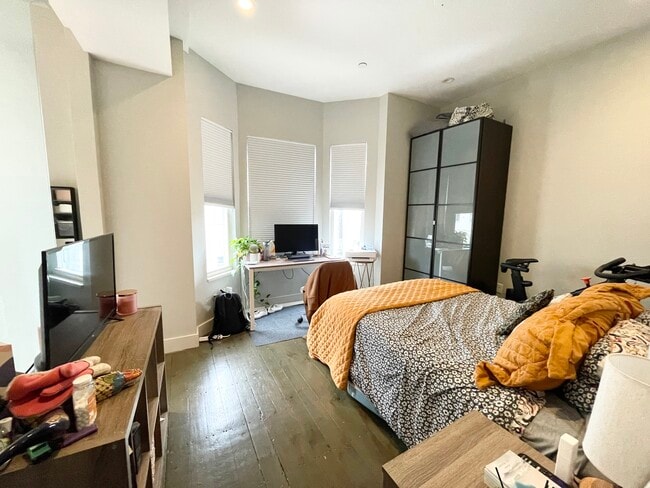 Photo - 24 Washburn St