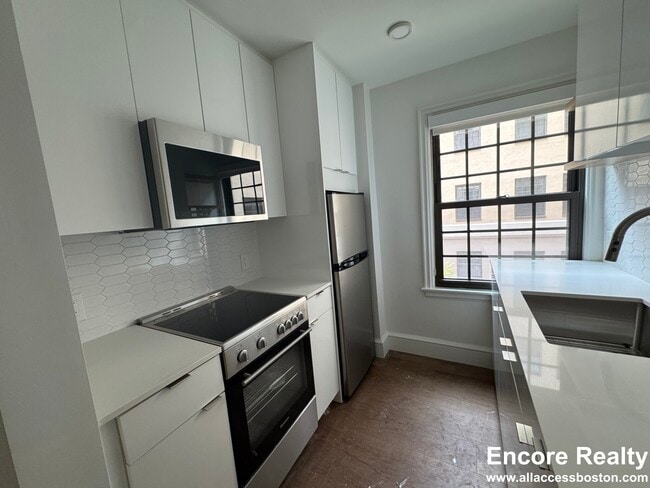 Building Photo - 1172 Massachusetts Ave Rental