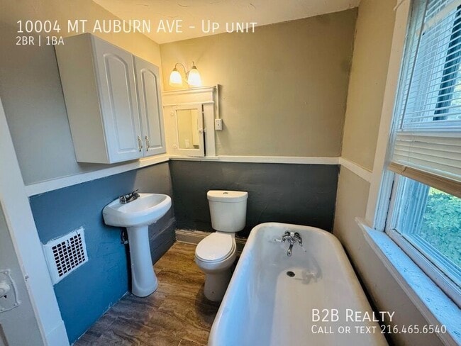 Photo - 10004 Mt Auburn Ave Unit Up