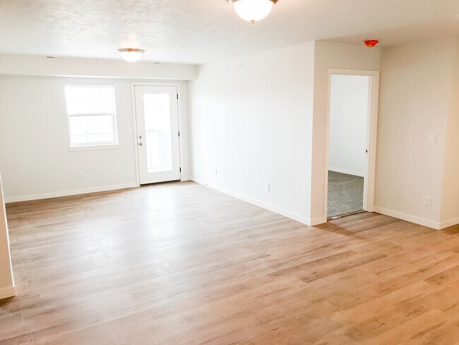Photo - 1333 Holton Dr