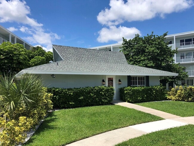 West Palm Lane Apartments