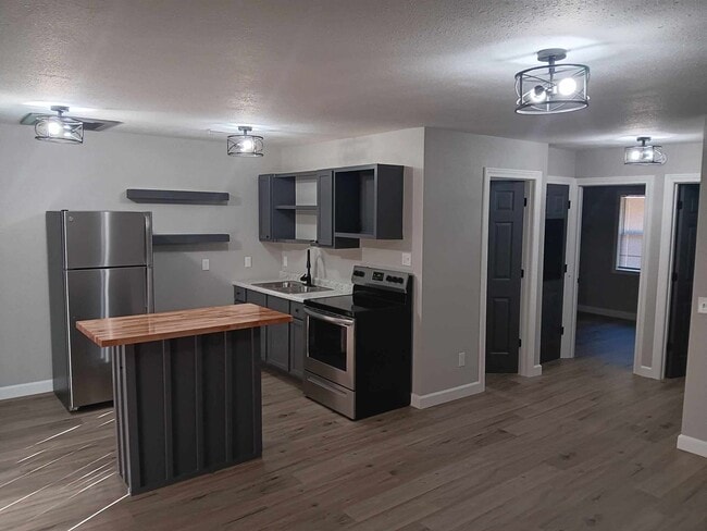 Photo - Nice 2 Bedroom Apartment overlooking Treeline lake Unit 316 Scarsdale Circle 2A