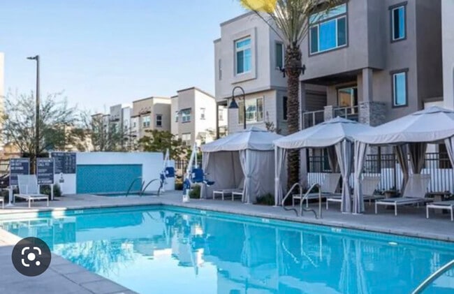 Photo - 732 Daniel Freeman Cir