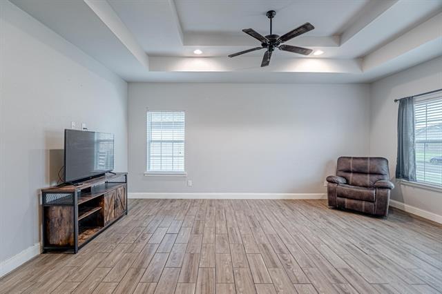 Photo - 4811 Henry St