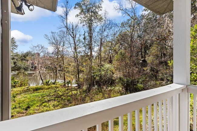 Photo - Executive Lakefront in Gainesville - Available NOW