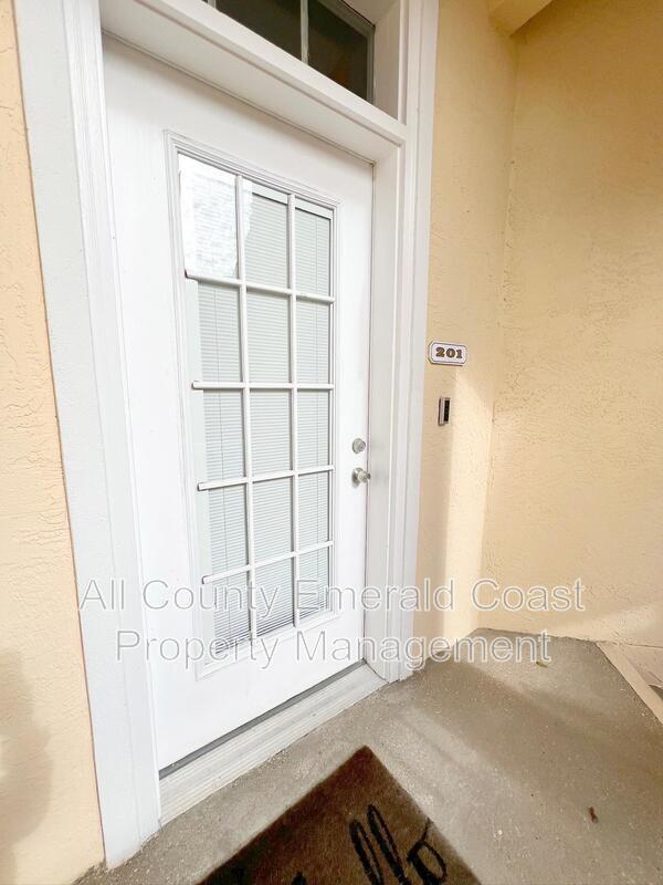 Photo - 420 Oak Harbour Ln Unit 201