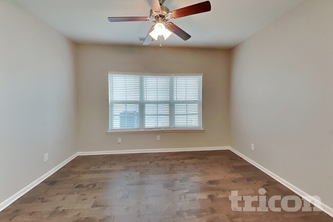 Photo - 2151 Cason Ln