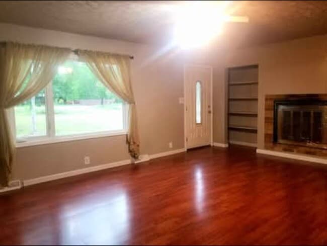 Photo - 1096 Shoshone Dr