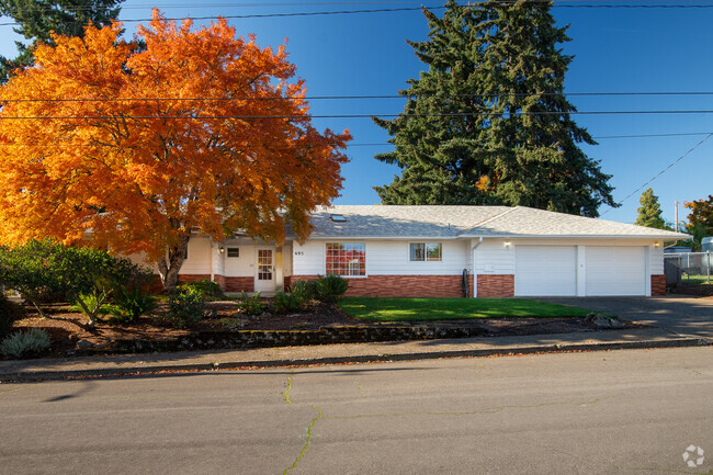 Building Photo - 695 Dian Ave NW Rental