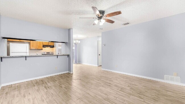 Photo - 5204 Gawain Dr