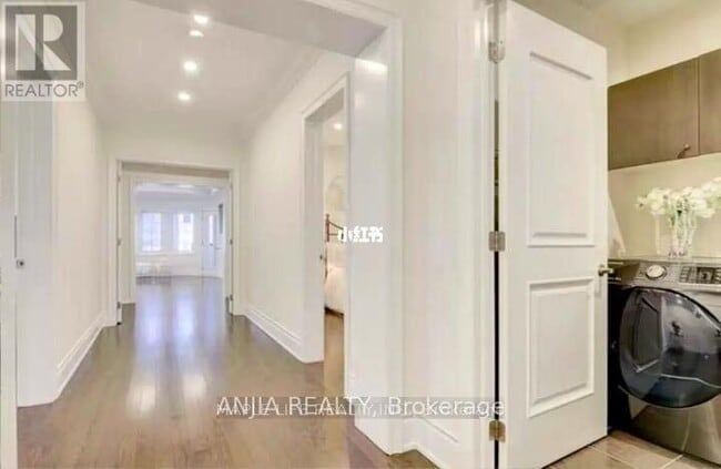 Photo - 158 Hurst Ave