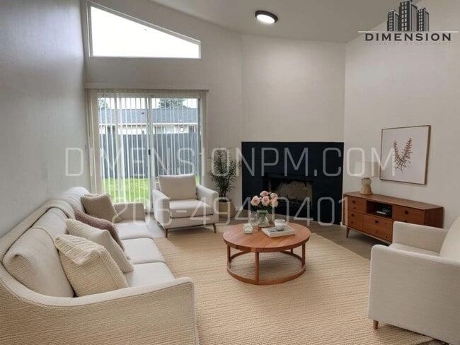 Photo - Spring Tree Unidad #B